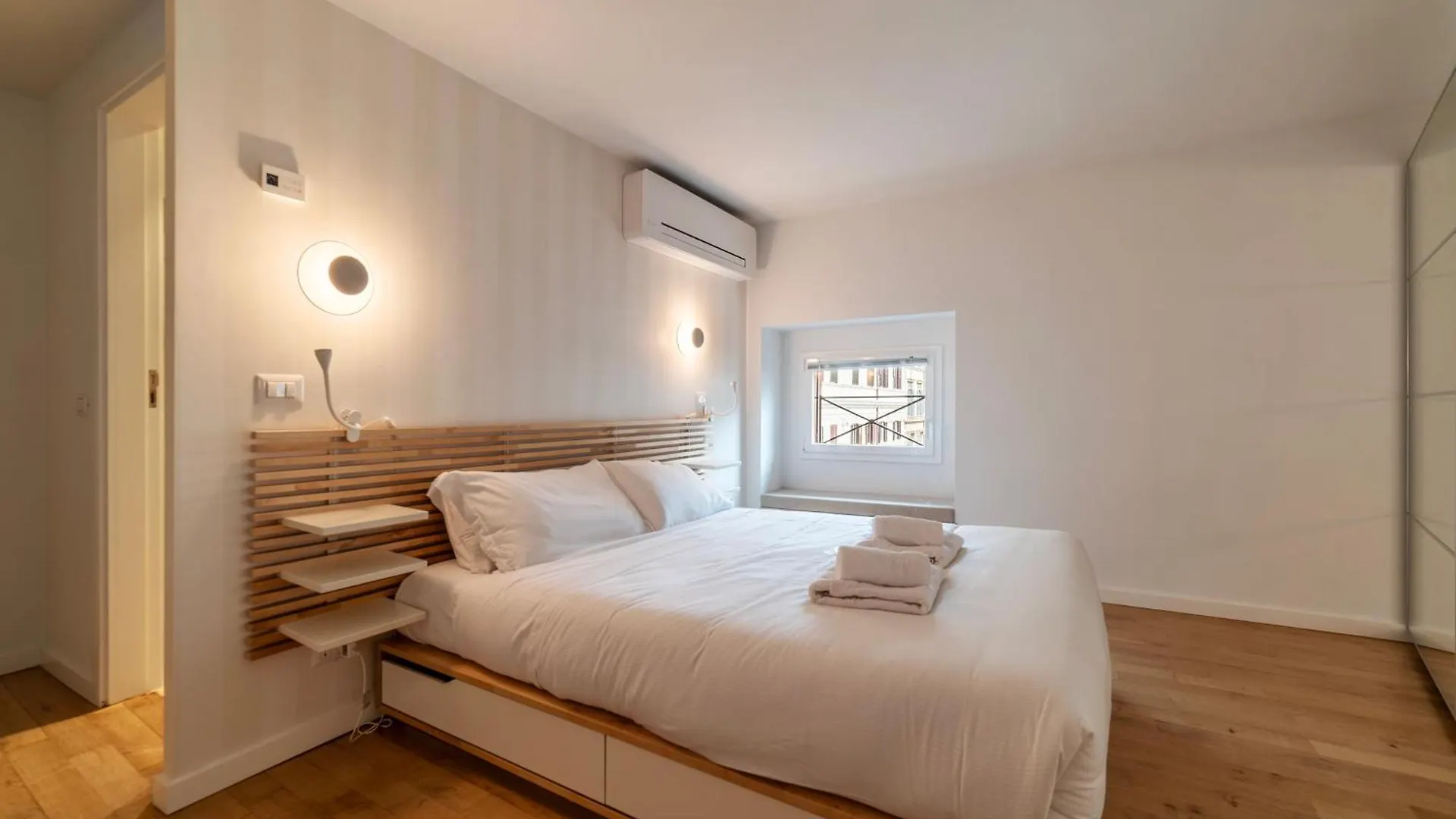 Apartment Luxury 3 Beds 3 Baths, Few Steps From City Center